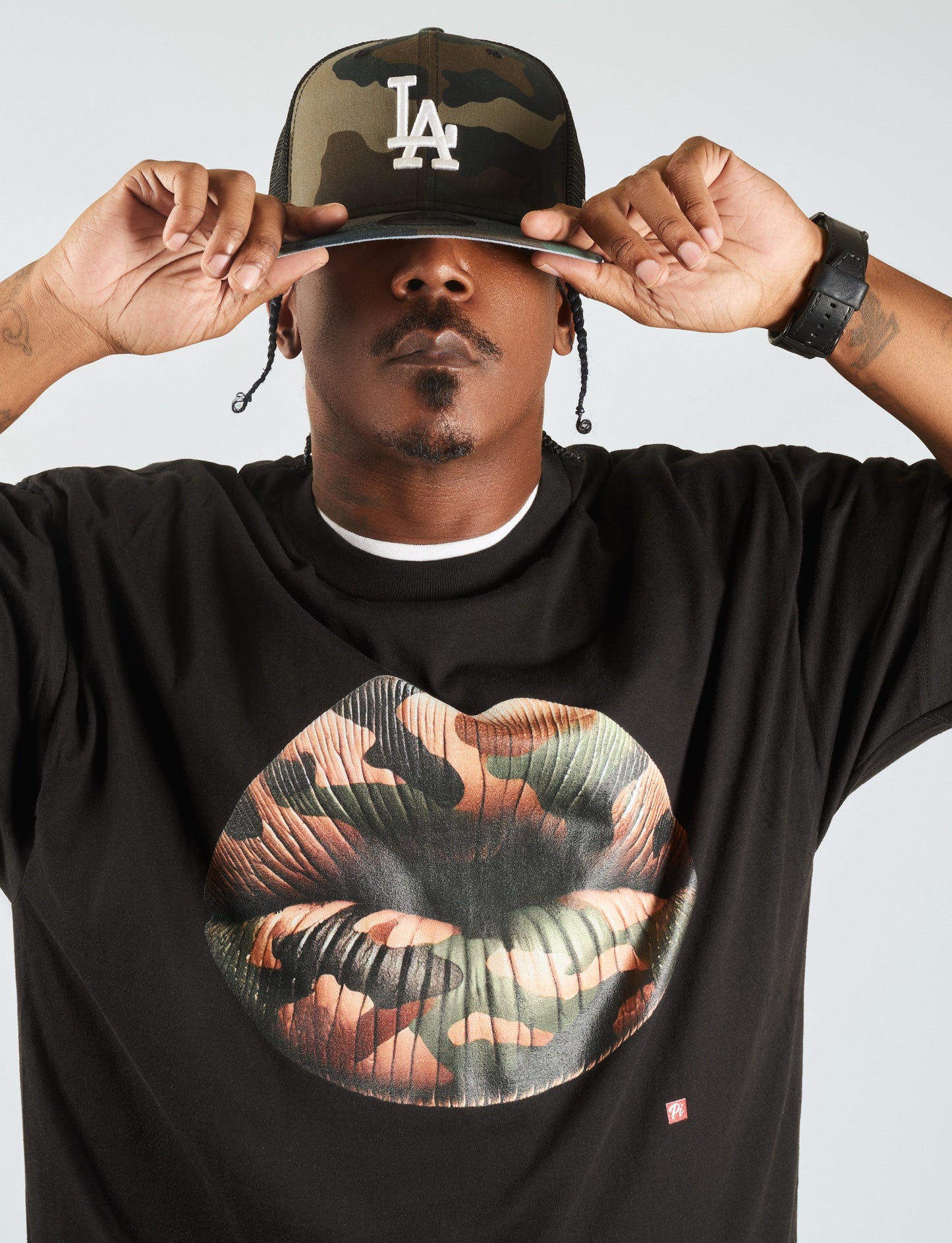 Camo Kiss T-shirt